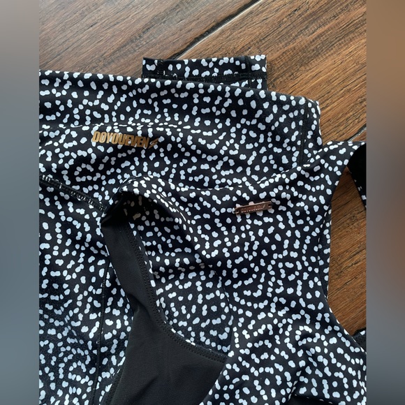 Doyoueven leggings size small and bra medium set - Picture 6 of 6